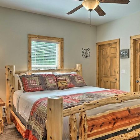 Branson West Cabin With Pool Access And Golfing Экстерьер фото