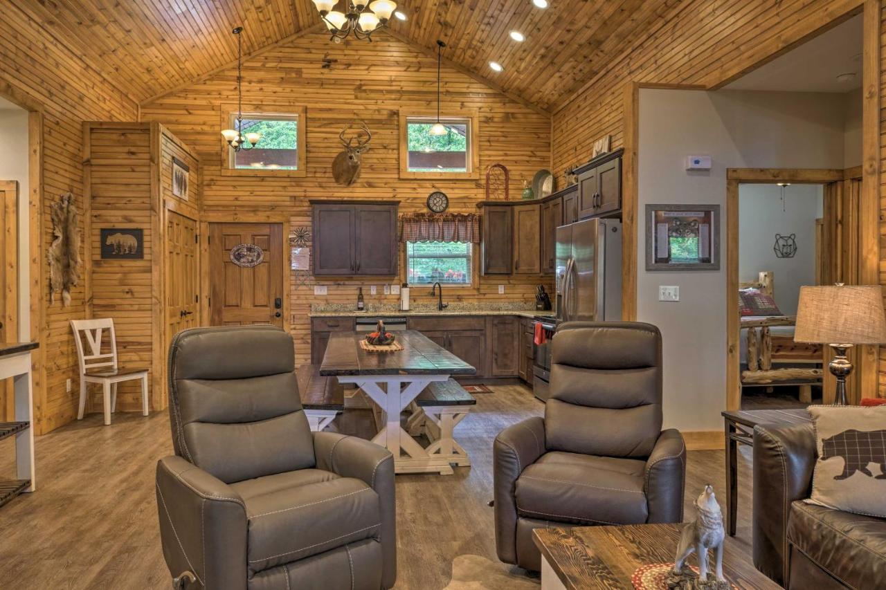 Branson West Cabin With Pool Access And Golfing Экстерьер фото