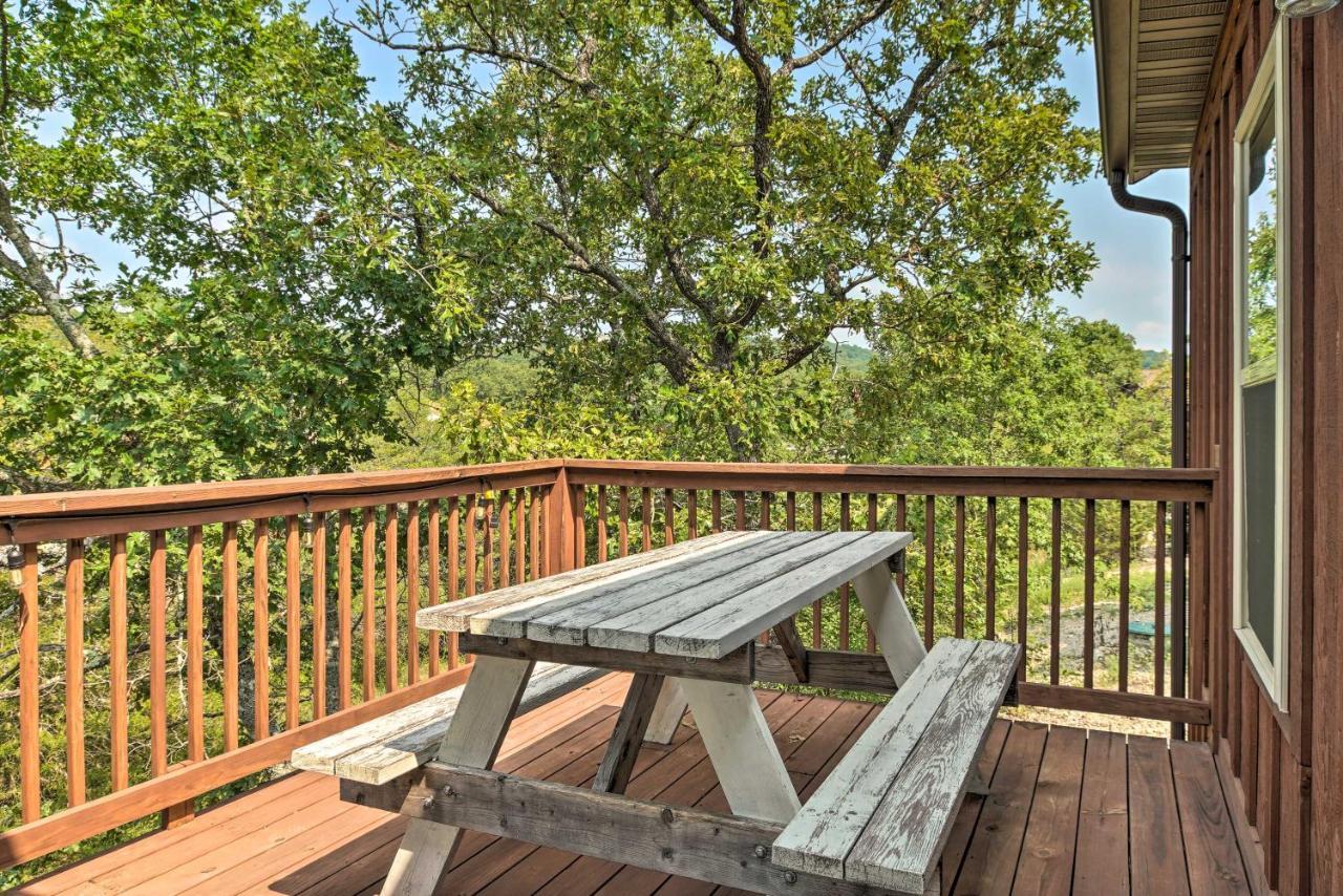 Branson West Cabin With Pool Access And Golfing Экстерьер фото