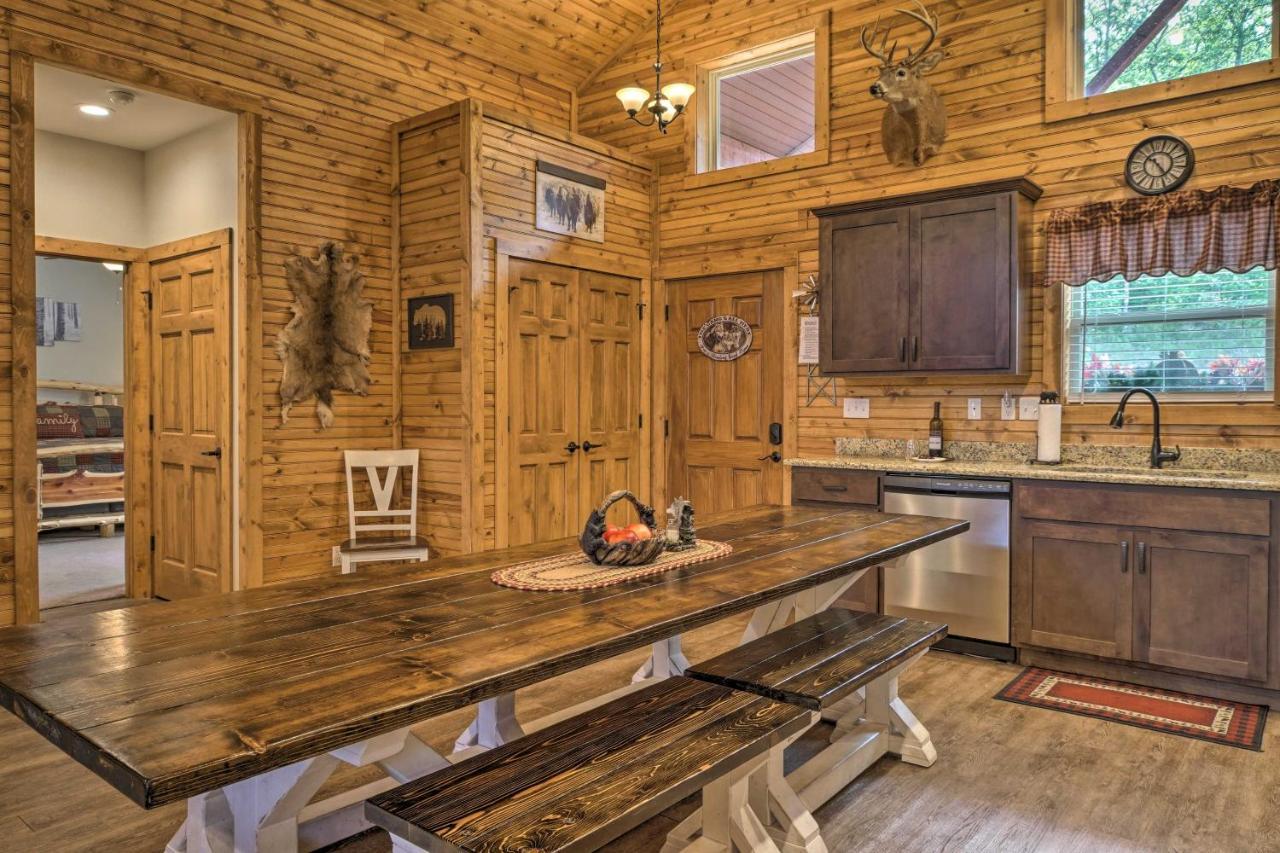 Branson West Cabin With Pool Access And Golfing Экстерьер фото