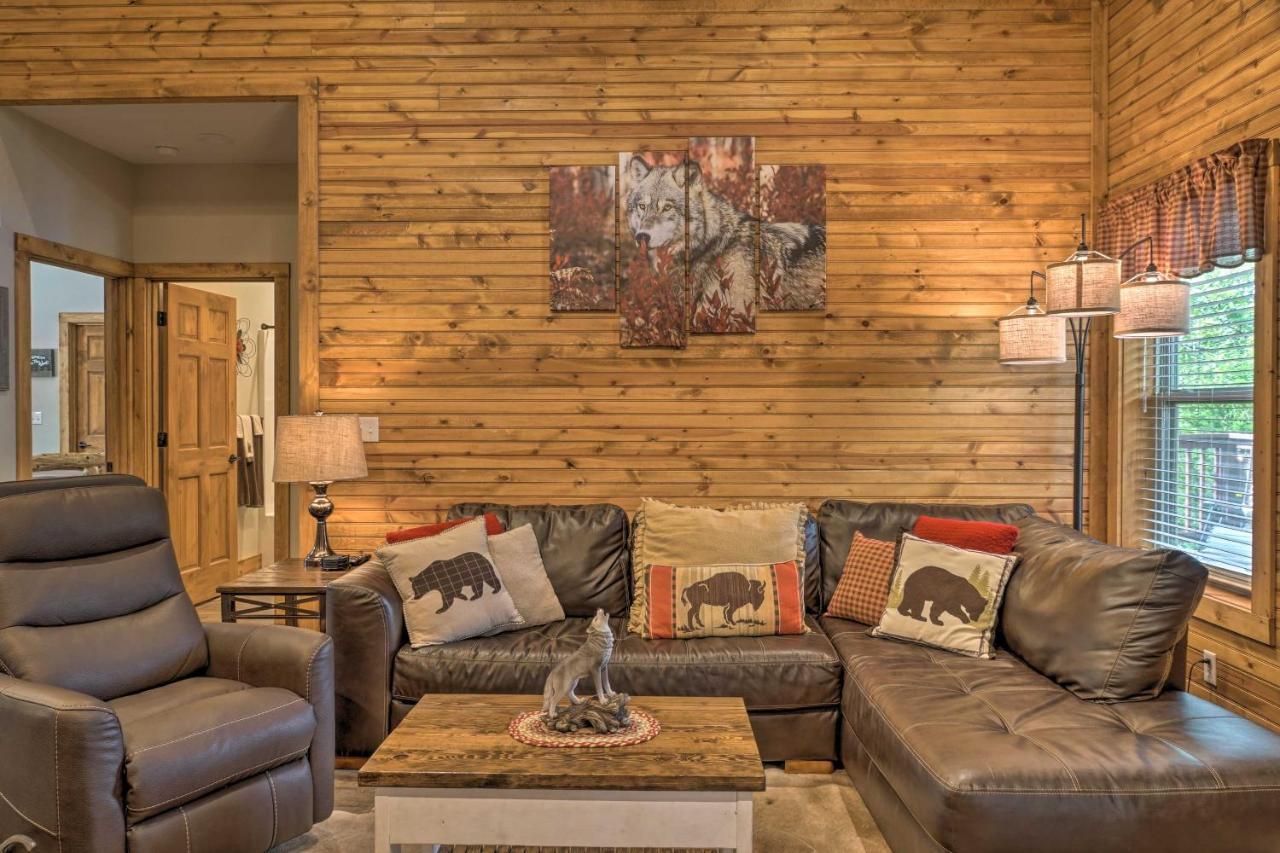 Branson West Cabin With Pool Access And Golfing Экстерьер фото