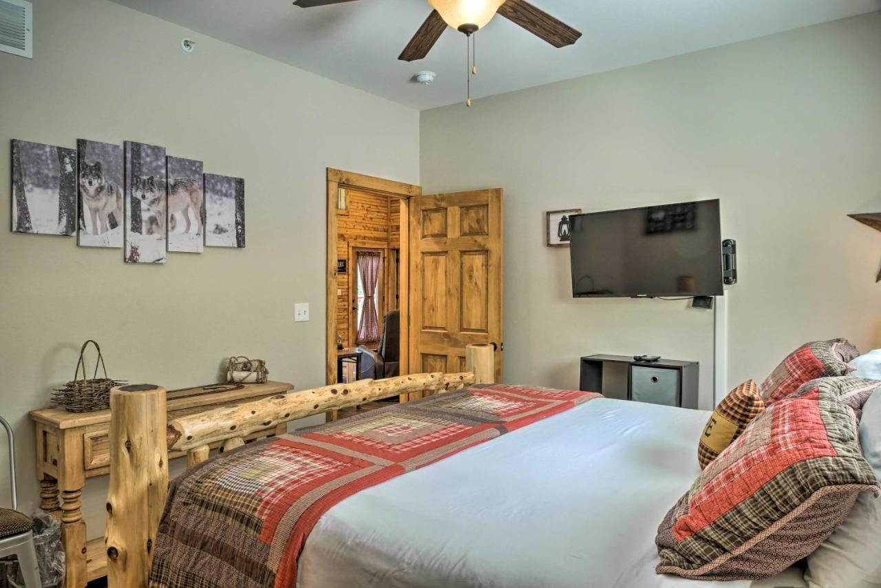 Branson West Cabin With Pool Access And Golfing Экстерьер фото