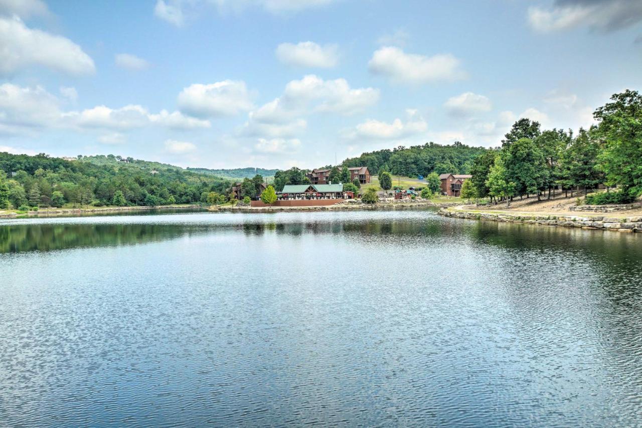Branson West Cabin With Pool Access And Golfing Экстерьер фото