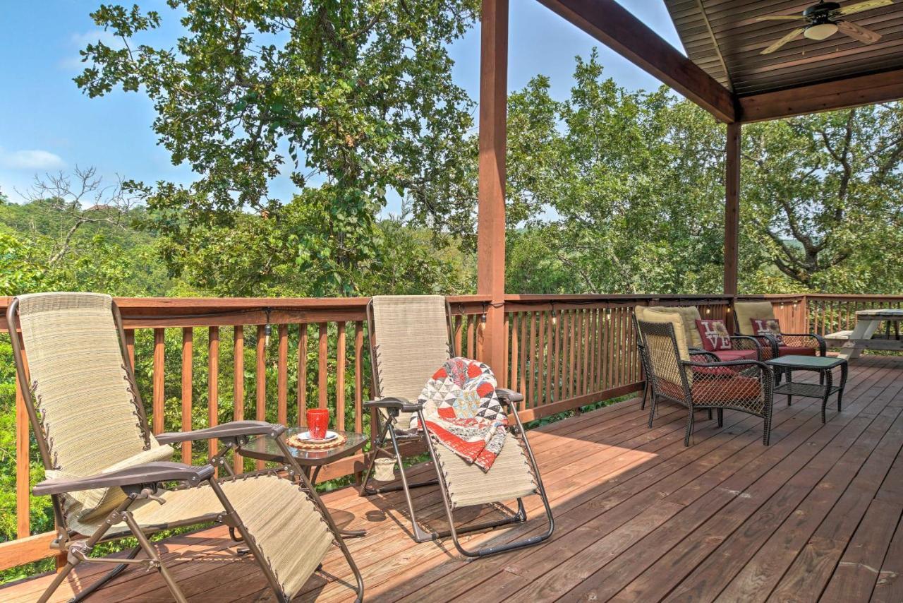 Branson West Cabin With Pool Access And Golfing Экстерьер фото