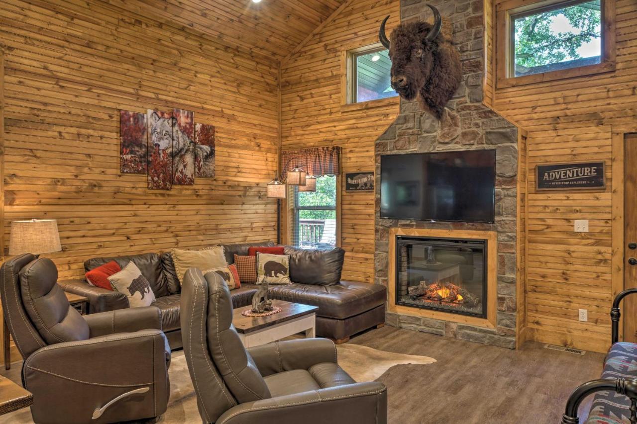 Branson West Cabin With Pool Access And Golfing Экстерьер фото