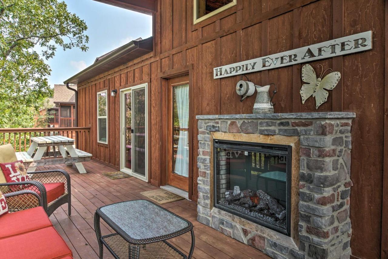 Branson West Cabin With Pool Access And Golfing Экстерьер фото