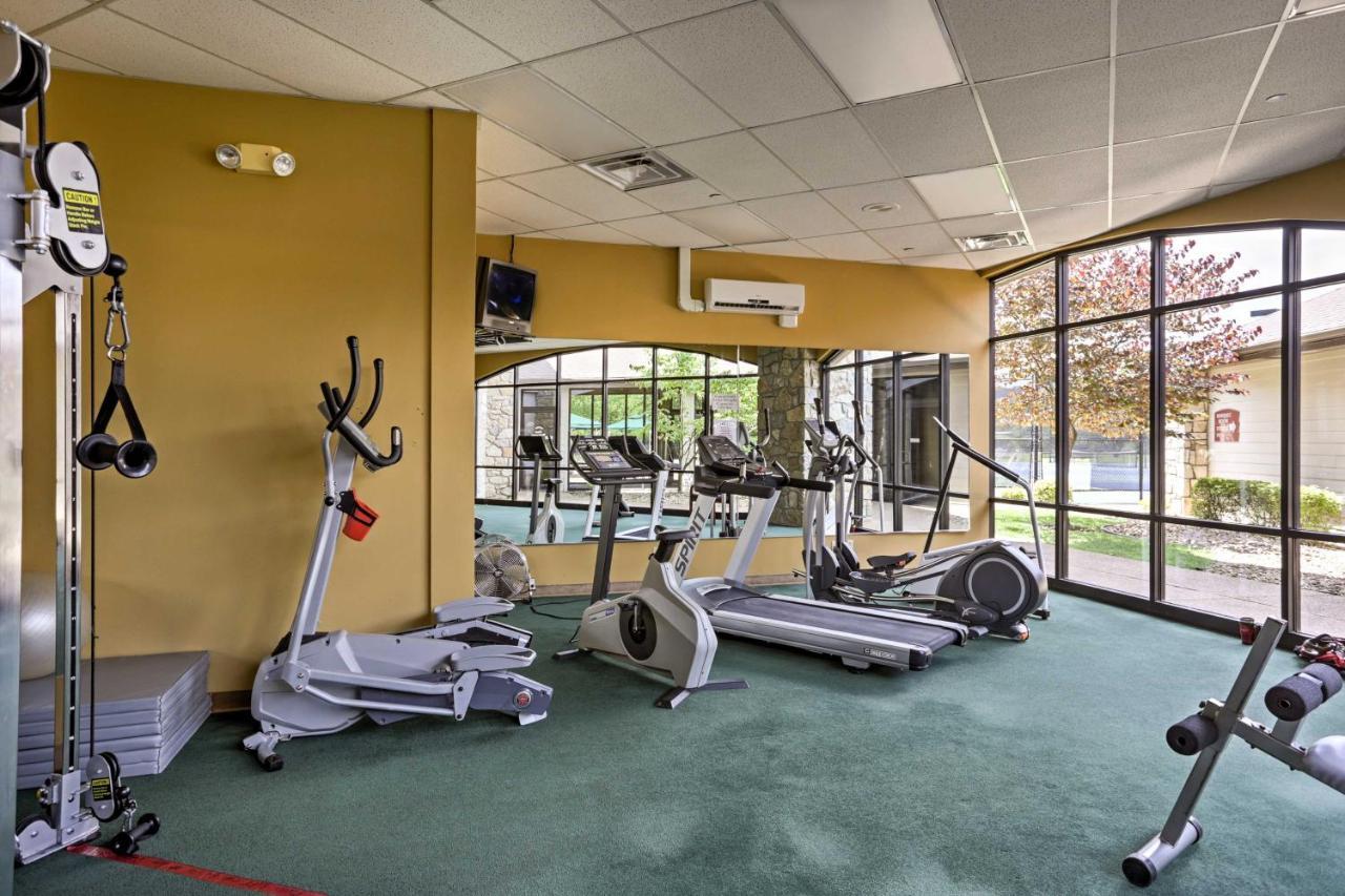 Branson West Cabin With Pool Access And Golfing Экстерьер фото